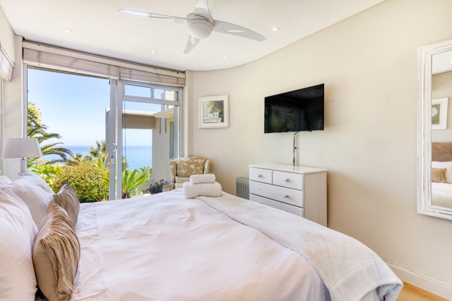 To Let 4 Bedroom Property for Rent in Bakoven Western Cape